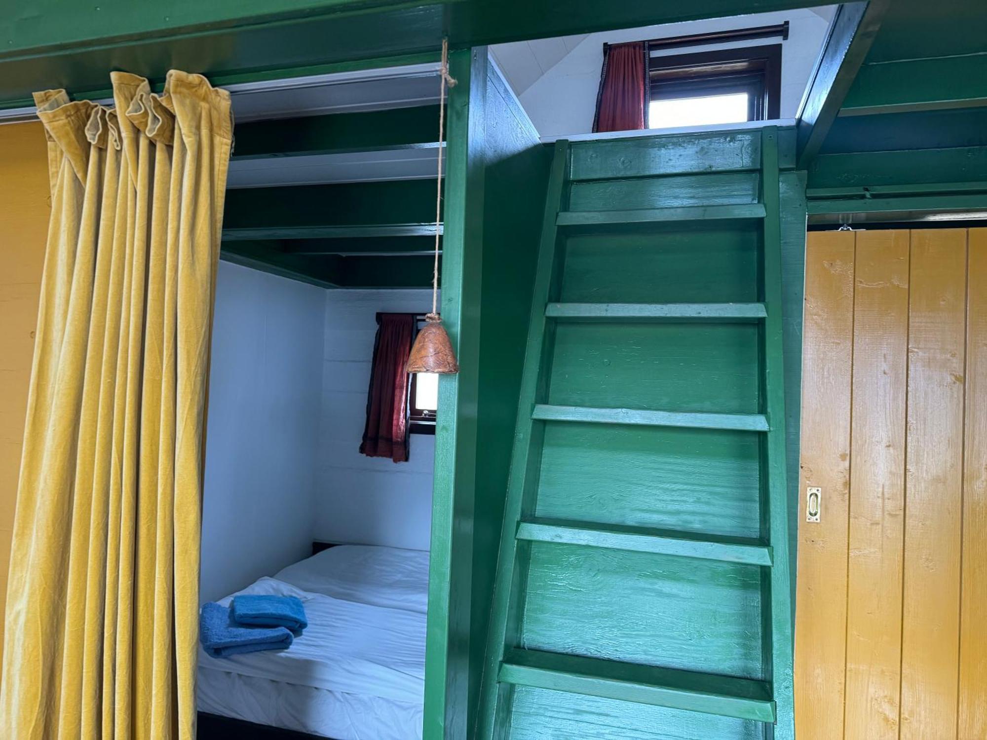 Berunes Hi Hostel Bagian luar foto