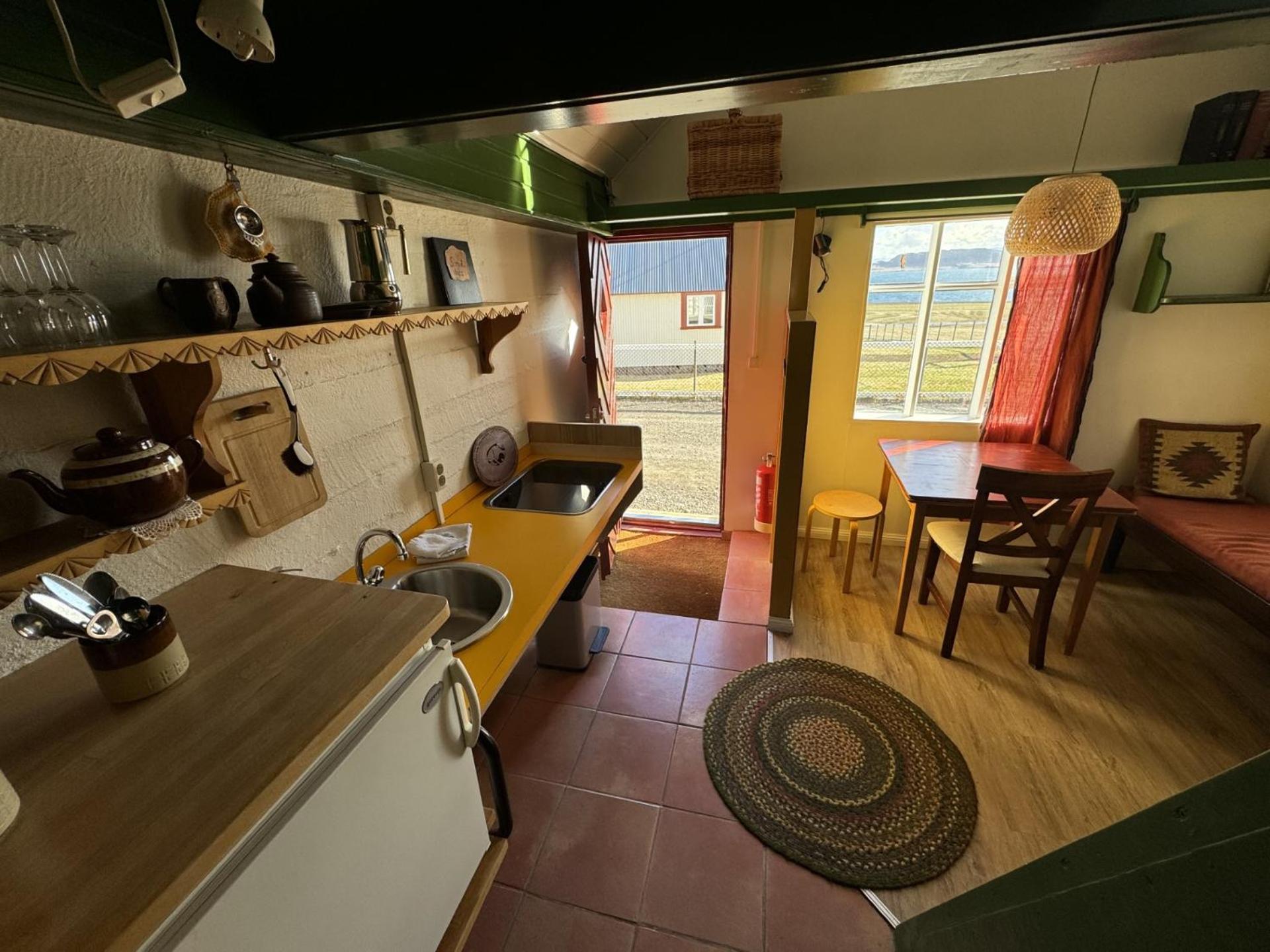 Berunes Hi Hostel Bagian luar foto